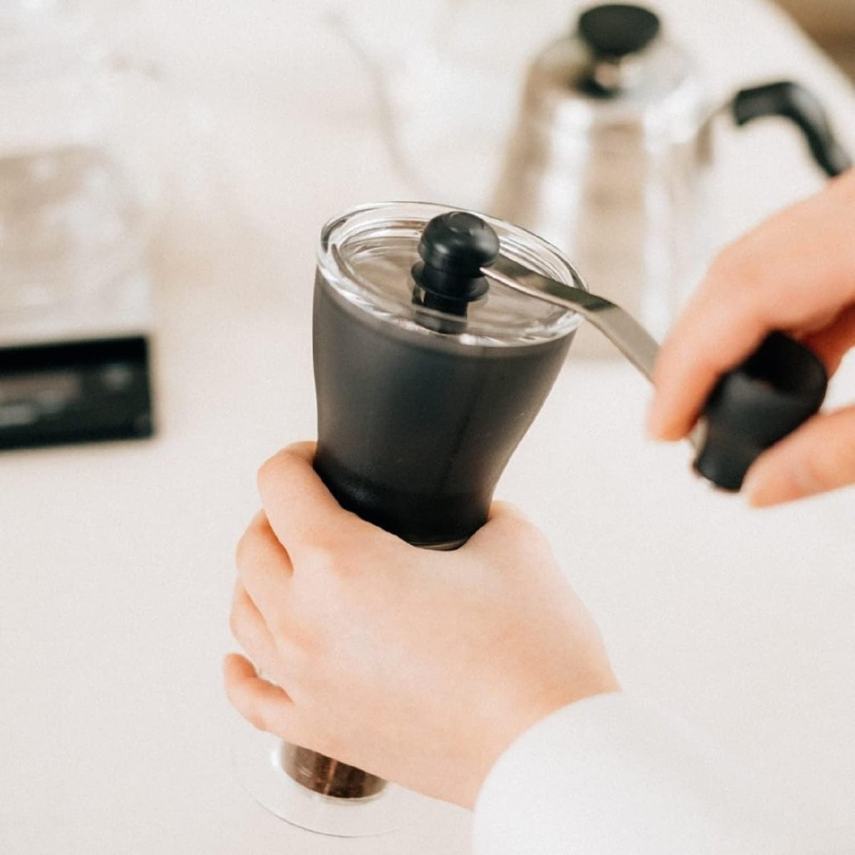 Hario Slim Coffee Grinder – Transparent Black - Phin Coffee